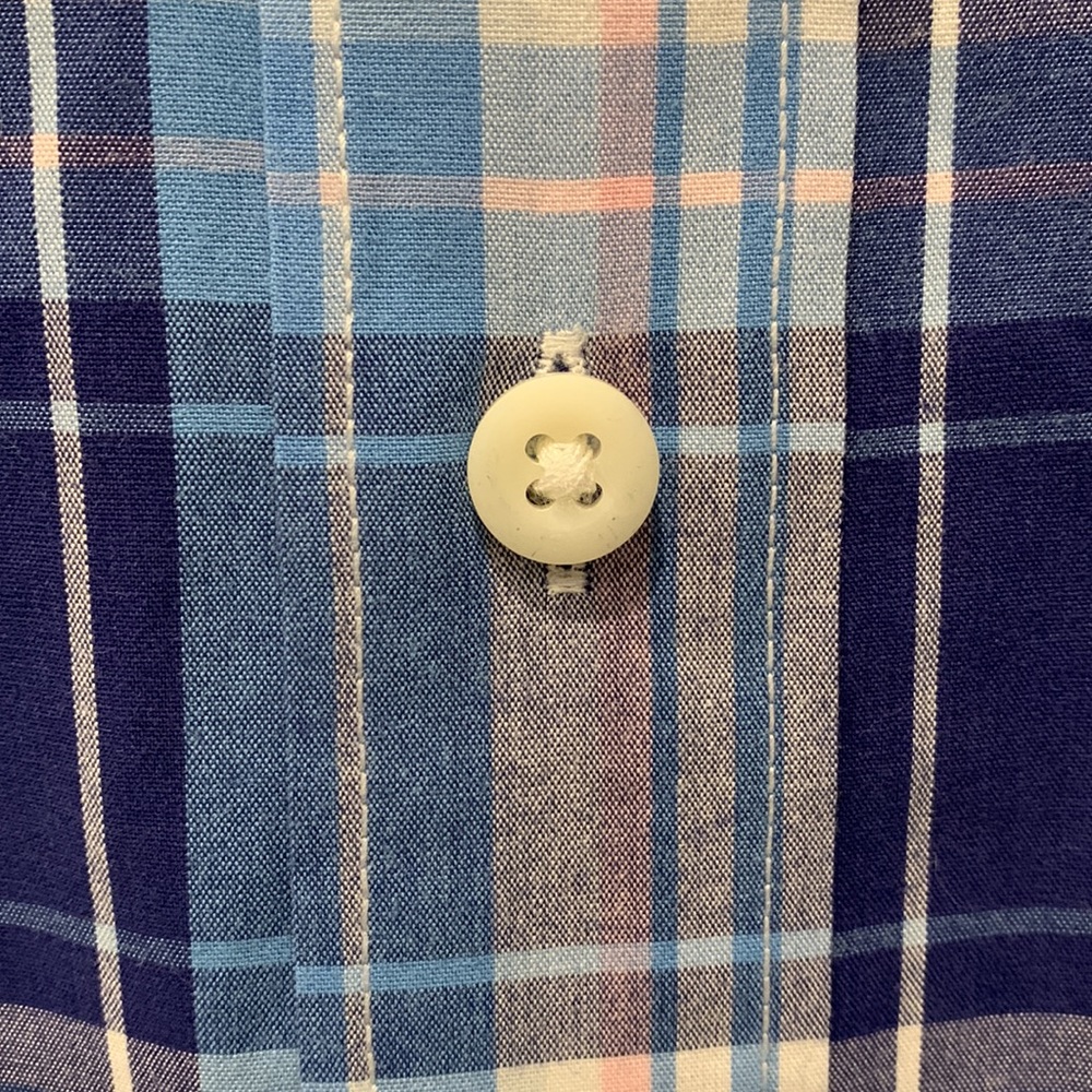Men’s IZOD Saltwater Relaxed Classics Button Down - Picture 5 of 5